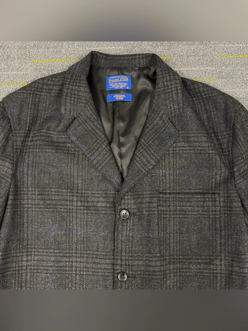 Pendleton Men’s Glen Plaid Wool Blazer Jacket Men’s Size Large 3 Button Pockets